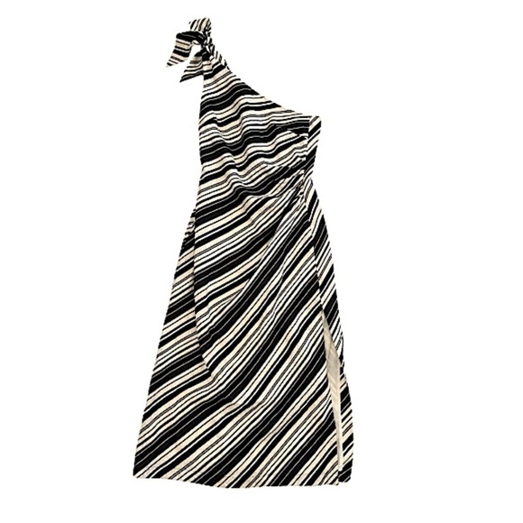 Kivari, 100% Linen Sara One-Shoulder‎ Asymmetrical
Midi Dress, Black/White, 8 - Picture 8 of 13